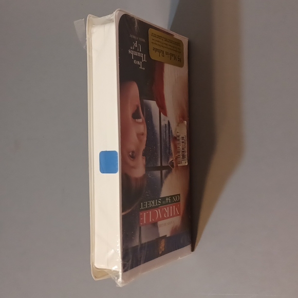 Miracle on 34th Street VHS Tape Sealed New Condition - Picture 5 of 6
